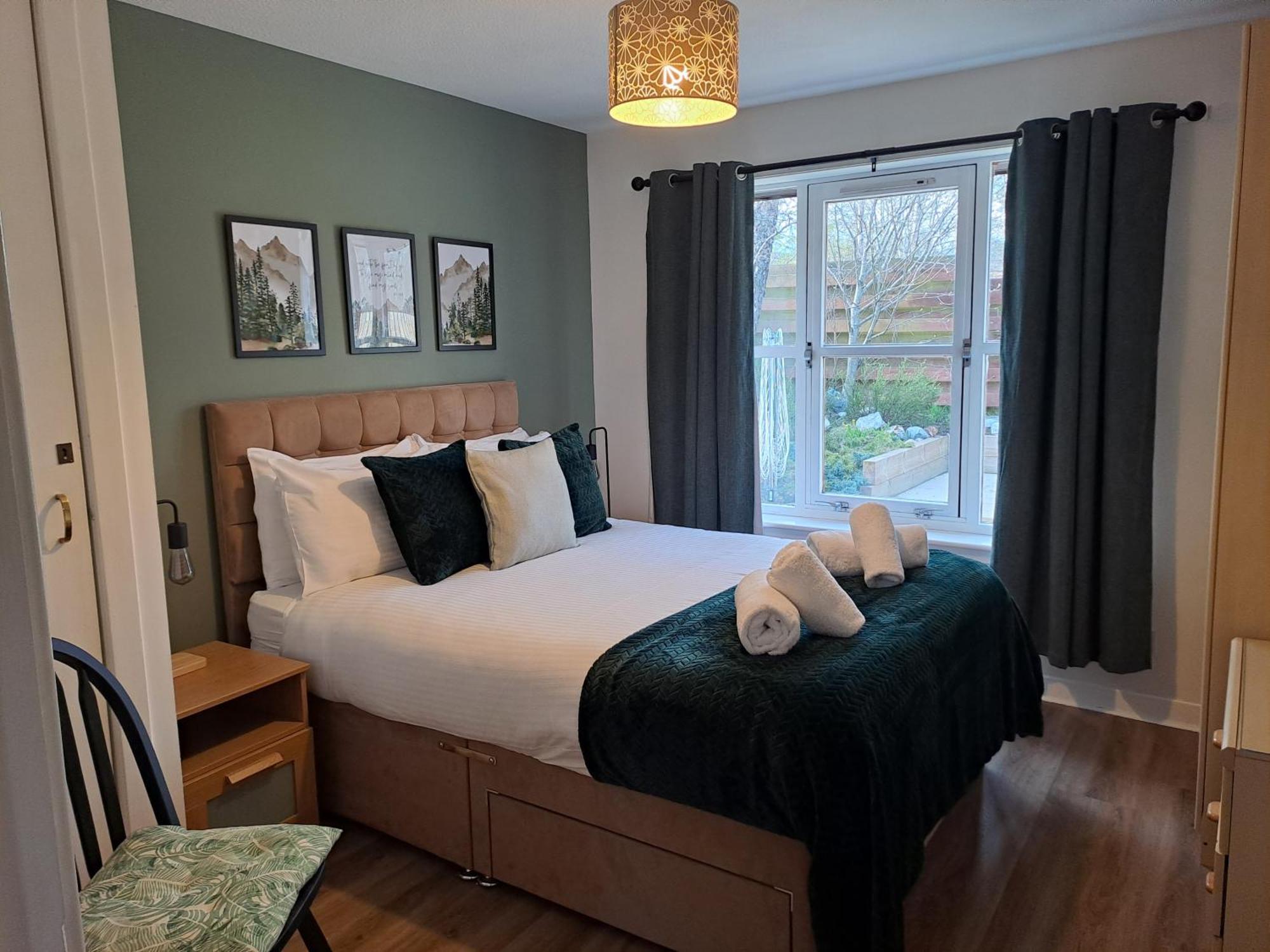 Orange Squirrel Lodge Aviemore Bagian luar foto